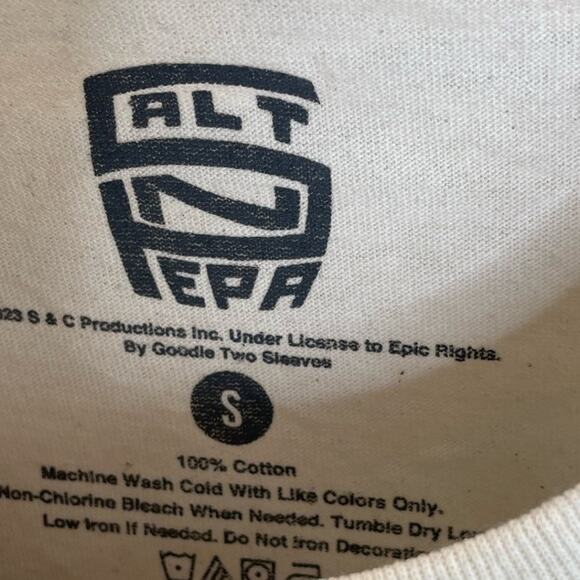 Salt N Pepe Off-White Graphic T-Shirt - Small - Picture 4 of 4